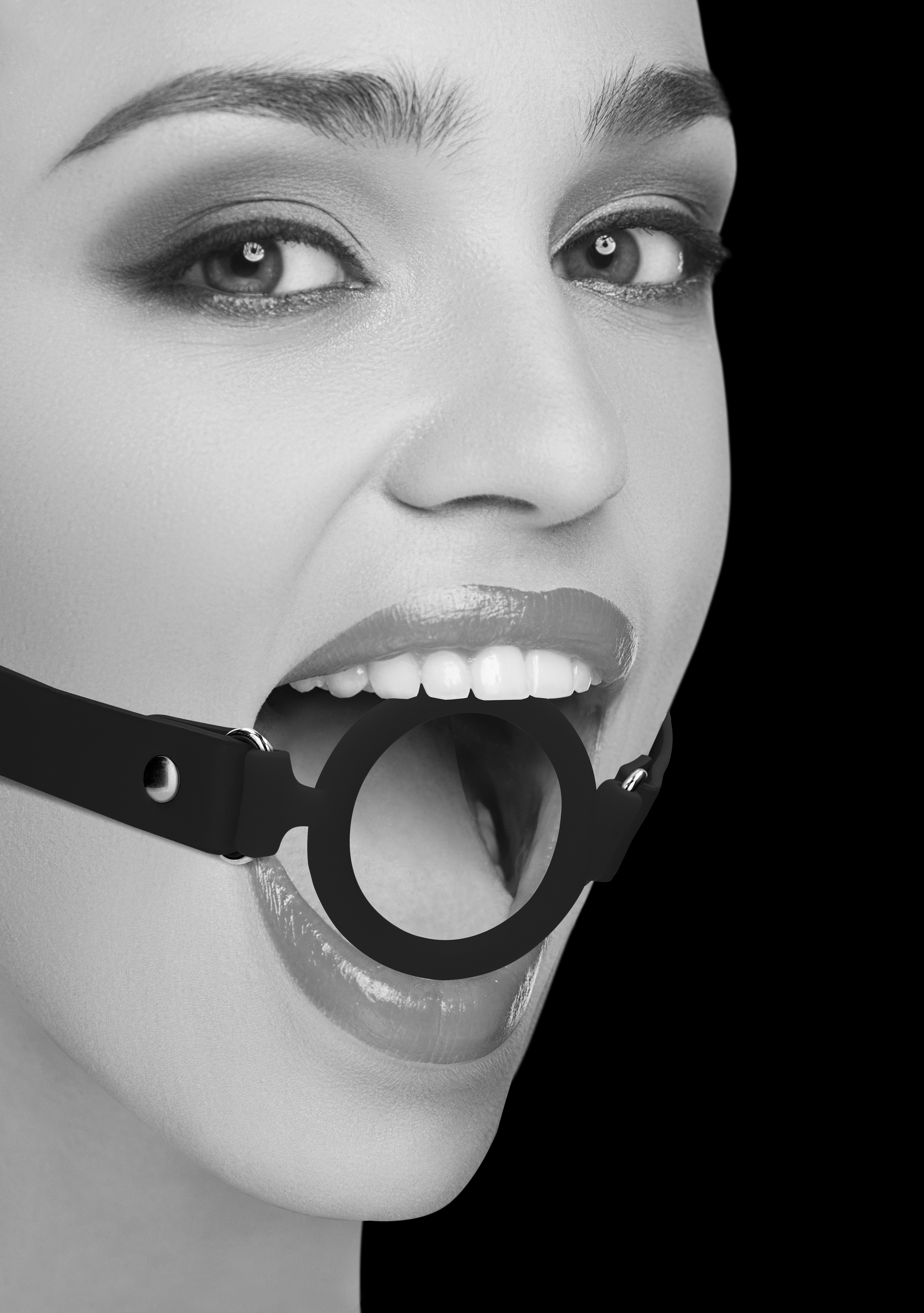 Shots - Ouch! Black & White Silicone Ring Gag With Adjustable Bonded Leather Straps Black - Bondage & Fetish Toys - Silicone